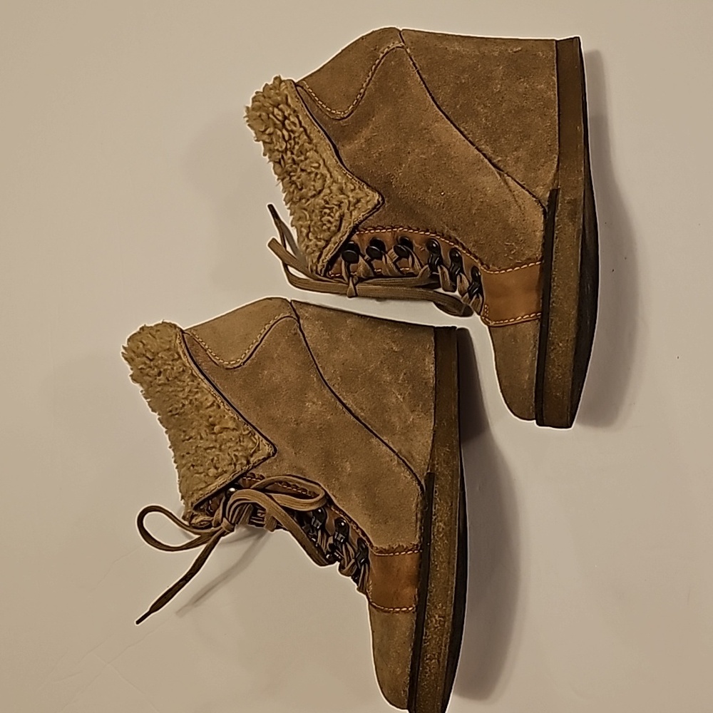 Bull Boxer Wedge Ankle Booties Womens Sz 38/7.5 Tan Suede, Leather & Shearling